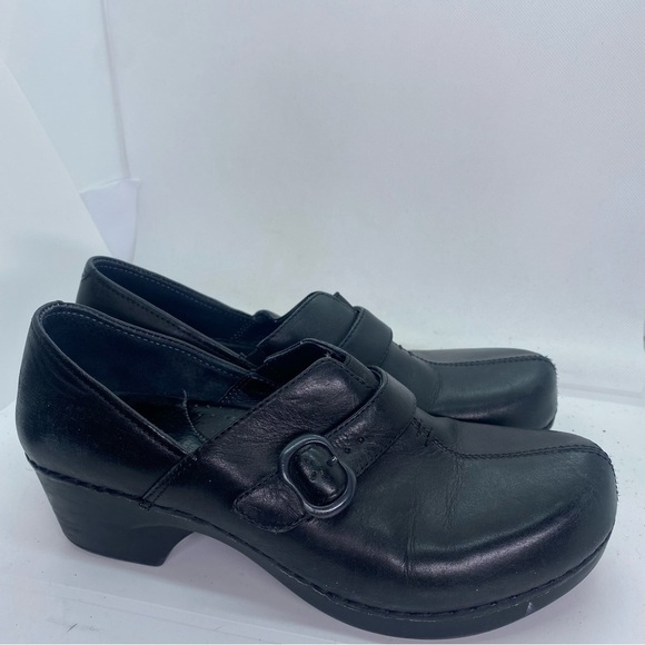 Dansko Black Leather Slip On Heels - Picture 1 of 6
